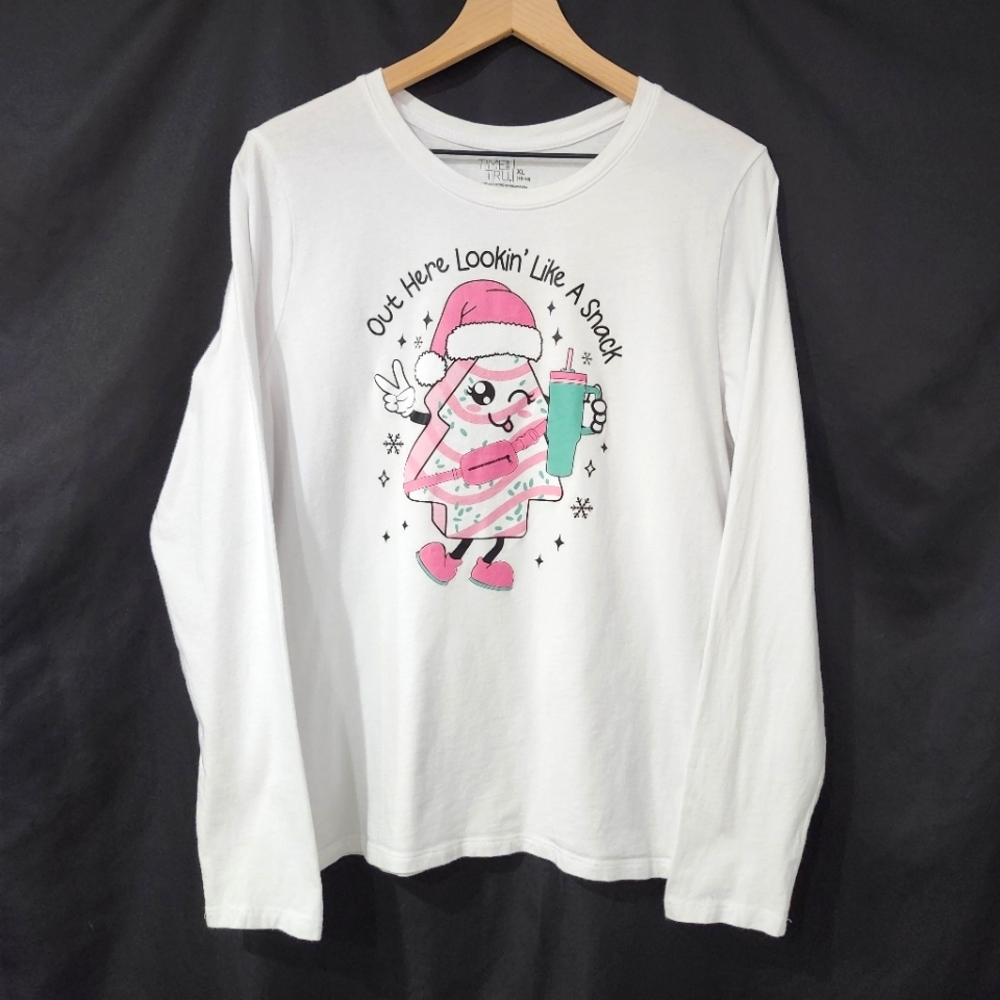 Xmas Tree Cake Womens Long Sleeve T-Shirt  XL Pink Green Lookin' Like A‎ Snack